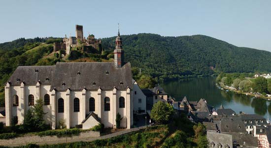 Burgruine Metternich und das Karmelitenkloster Beilstein
